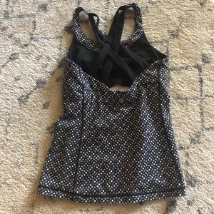 Lululemon tank size 4
